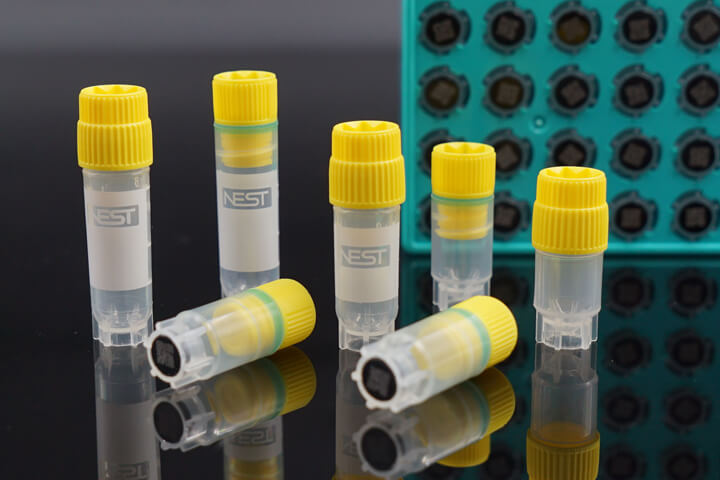 2D Barcode 2.0ml Cryogenic Vial, Self-Standing, External Thread, Sterile 9*9/rack, 12 racks /cs, 972 vials/cs