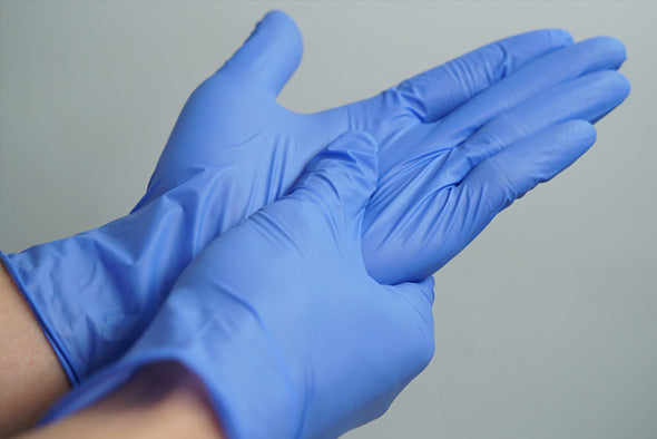 Nitrile gloves with oats extractions, powder free, a patented coating recognized by the FDA as a skin protectant, L, 100/pk, 1000/cs